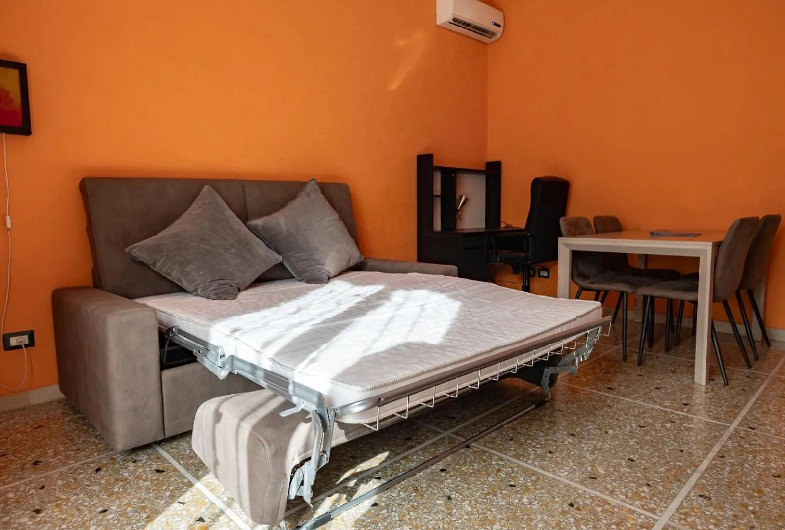 Domus Tuscolana Apartment Rome 0*,  Italy